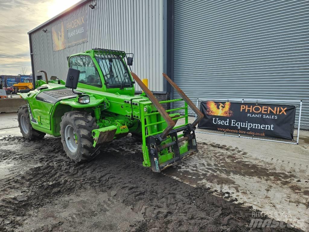 Merlo P40.13 伸縮臂操作車