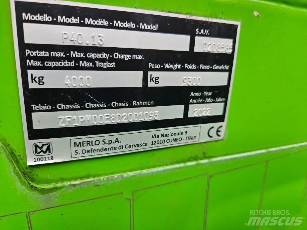 Merlo P40.13 伸縮臂操作車