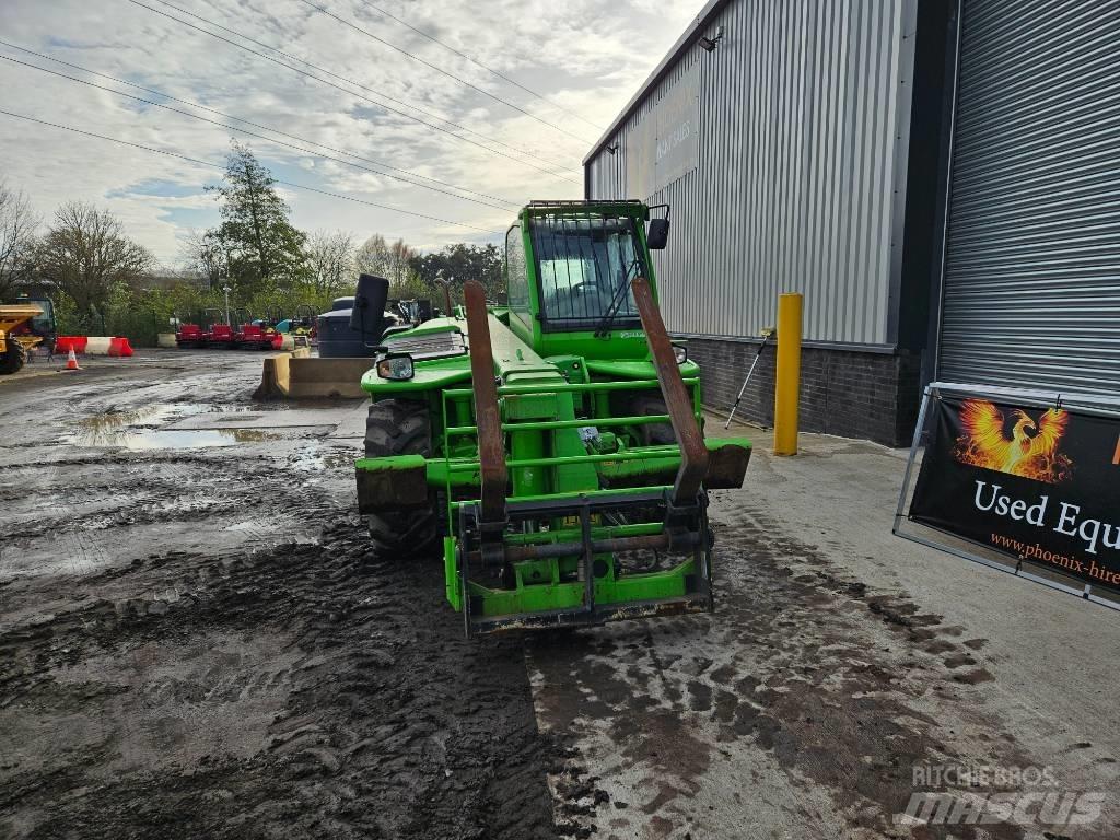 Merlo P40.13 伸縮臂操作車