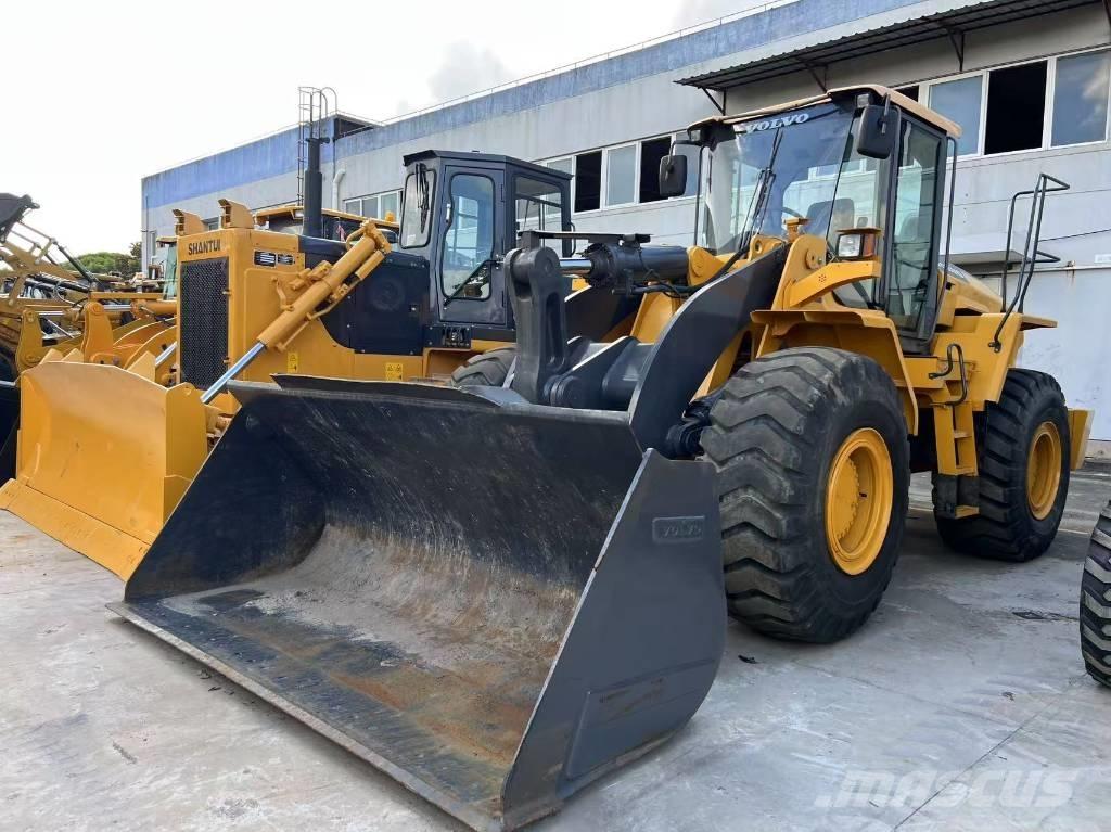 Volvo L 105 輪胎式裝載機