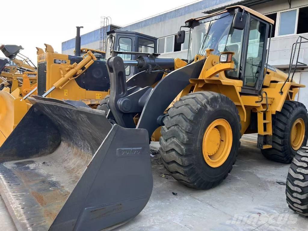 Volvo L 105 輪胎式裝載機