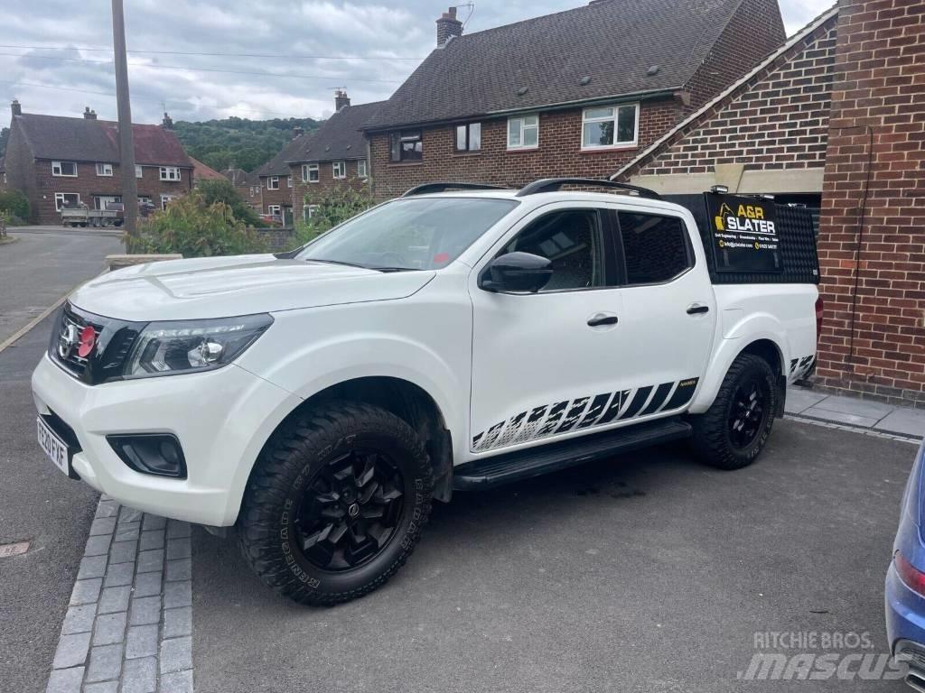 Nissan Navara 汽車
