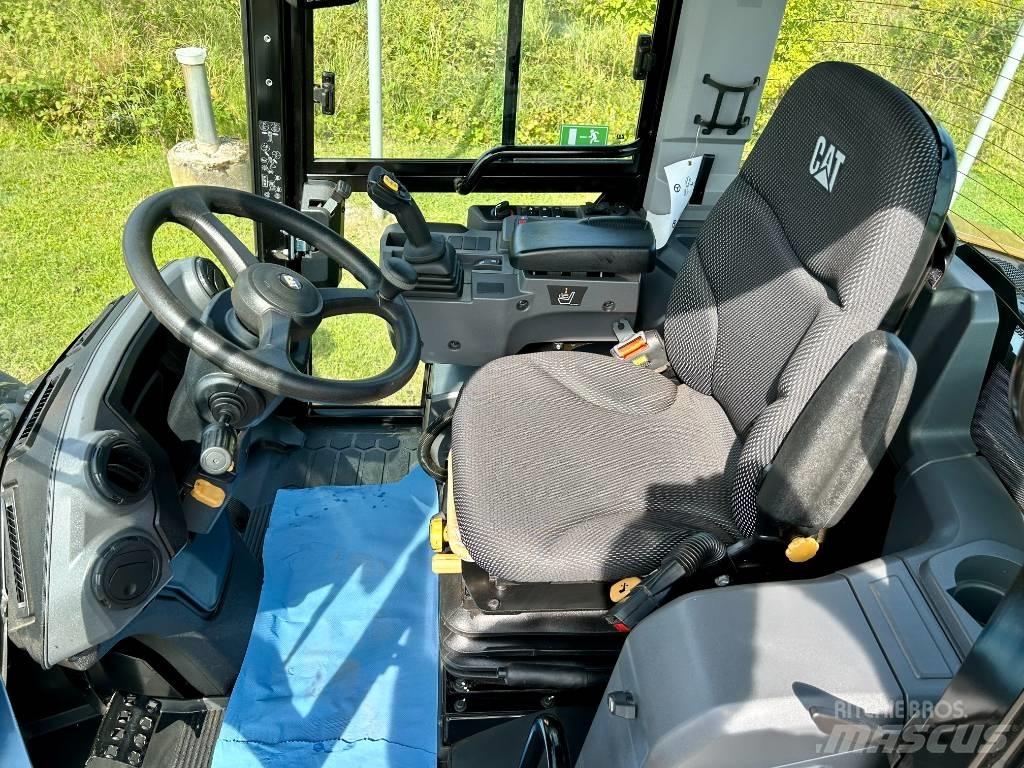 CAT 906 NG 輪胎式裝載機