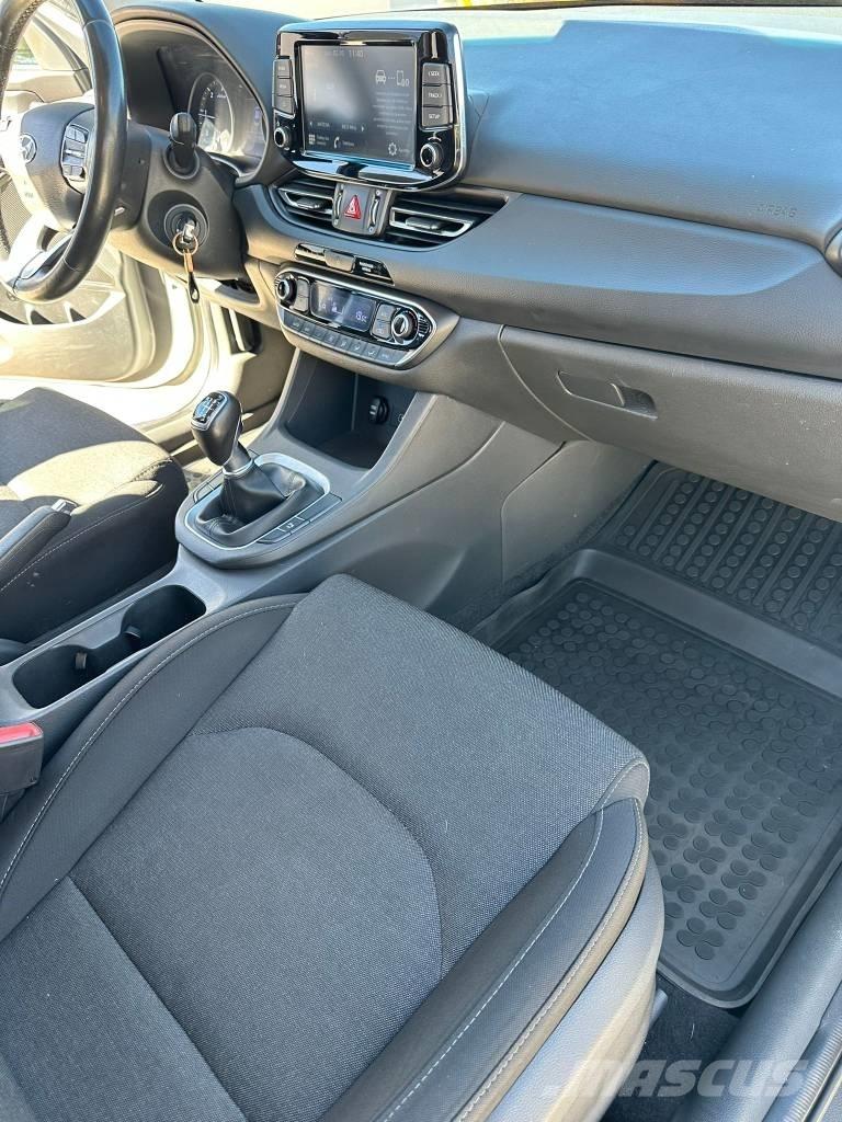 Hyundai I30 汽車