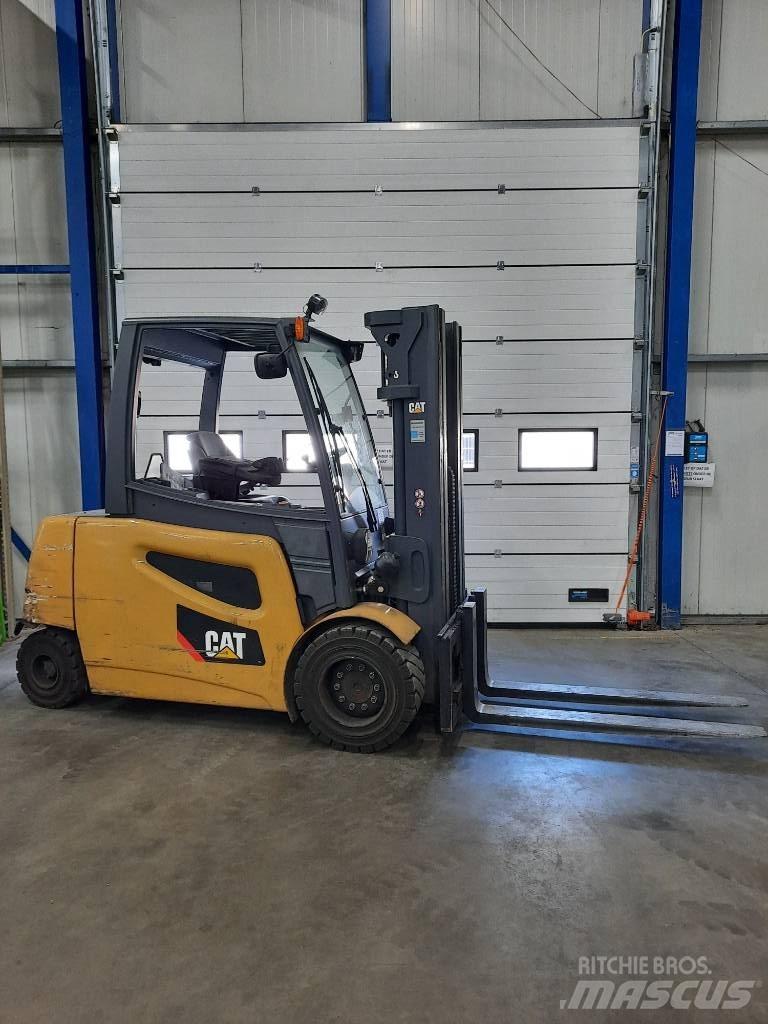CAT EP50 2 電動堆高機