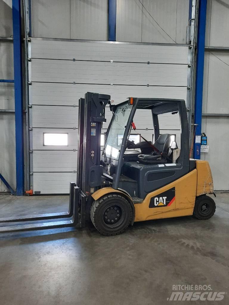 CAT EP50 2 電動堆高機