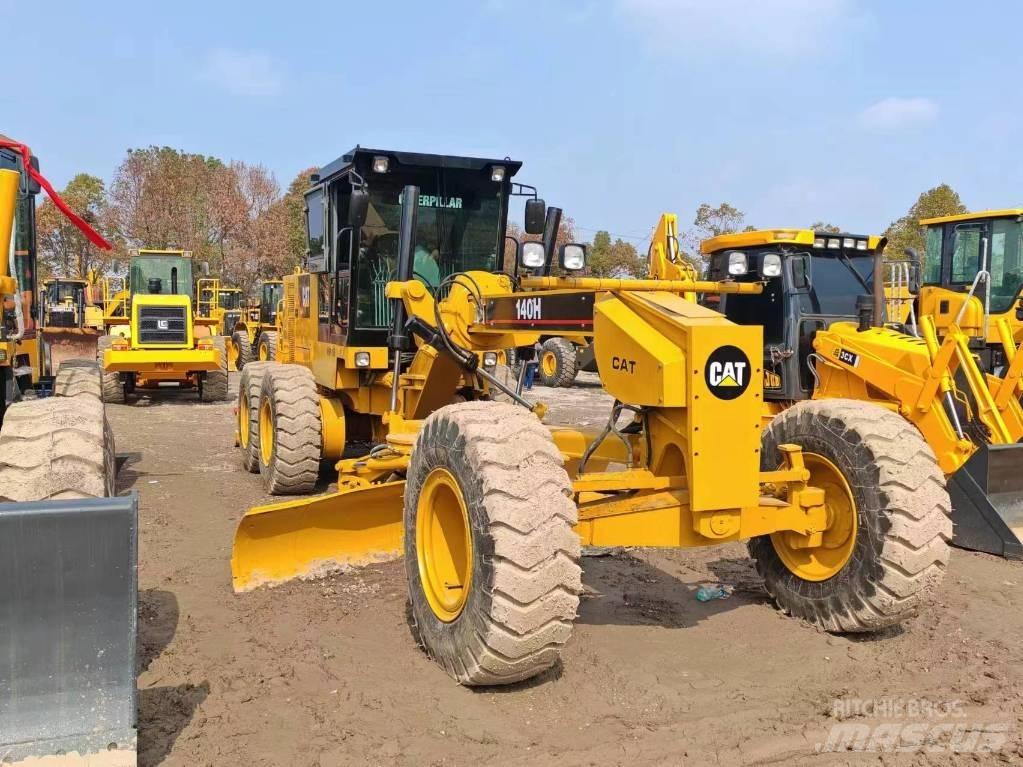 CAT 140 H 平土機