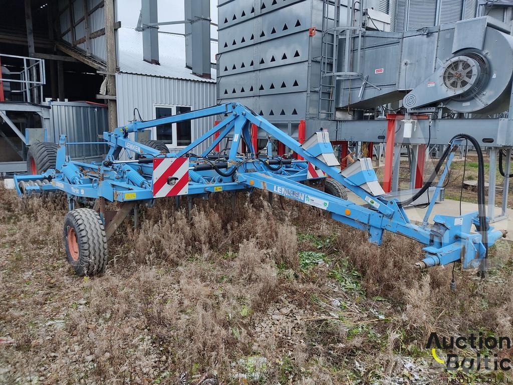 Lemken Thorit 中耕管理機