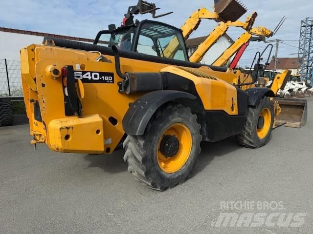 JCB 540-180 伸縮臂操作車