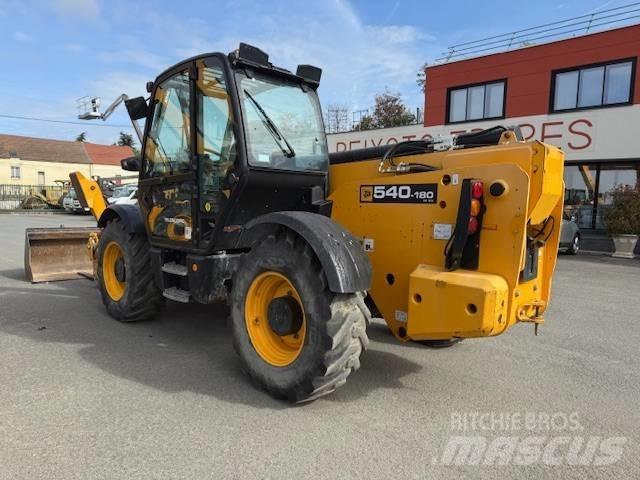 JCB 540-180 伸縮臂操作車
