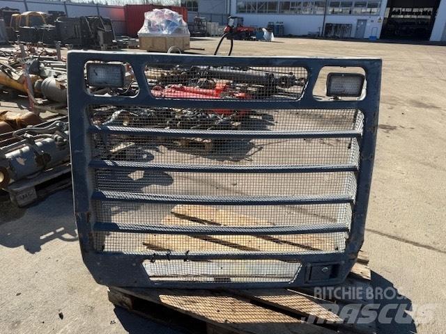 Doosan DL 400 OSŁONA 底盤和懸架