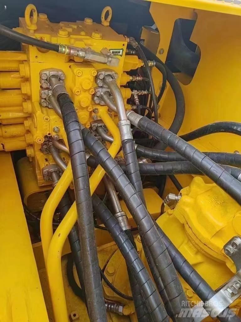 Komatsu 240LC-8 履帶式 挖土機/掘鑿機/挖掘機