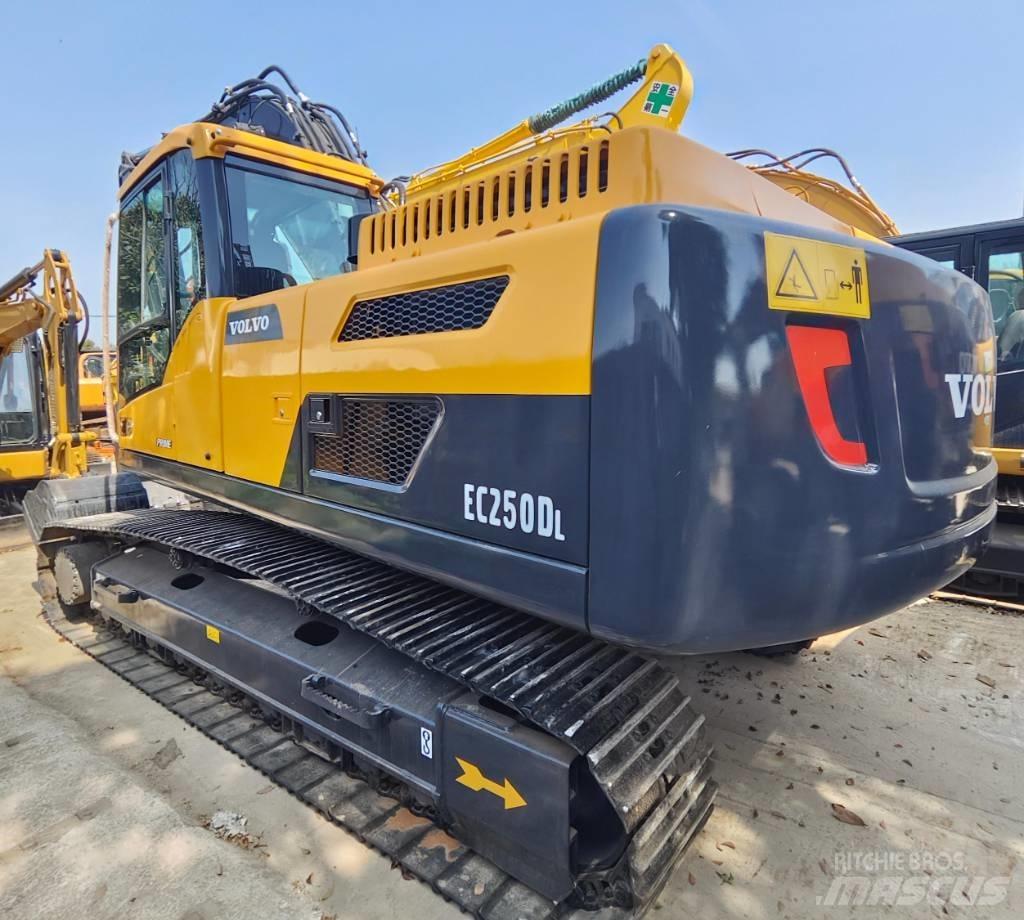 Volvo EC 250 D L 履帶式 挖土機/掘鑿機/挖掘機