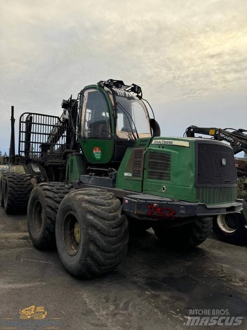 John Deere 1910E 集運機