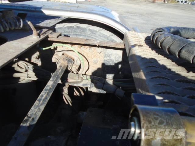 Freightliner M2 112 曳引機組件