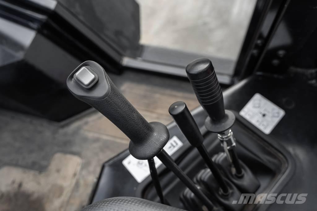 Manitou M 30-4 柴油卡車