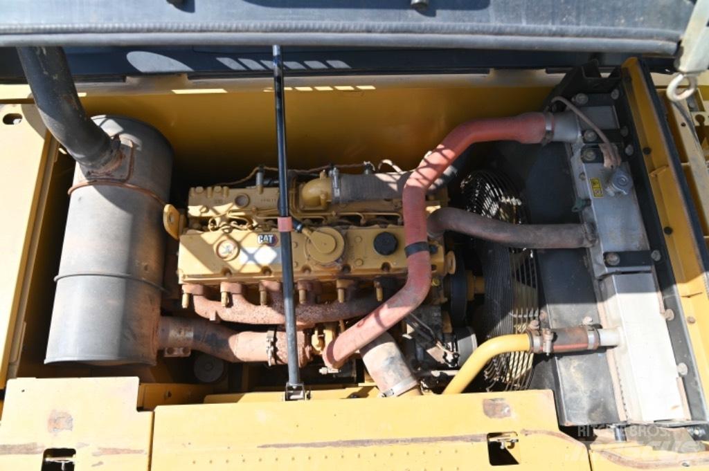 CAT 323D3 旋轉式挖土機/掘鑿機/挖掘機