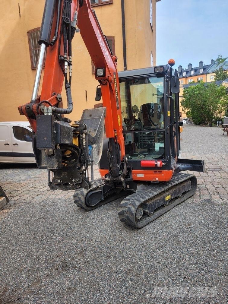 Kubota KX 027 小型挖土機/掘鑿機<7t(小型挖掘機)