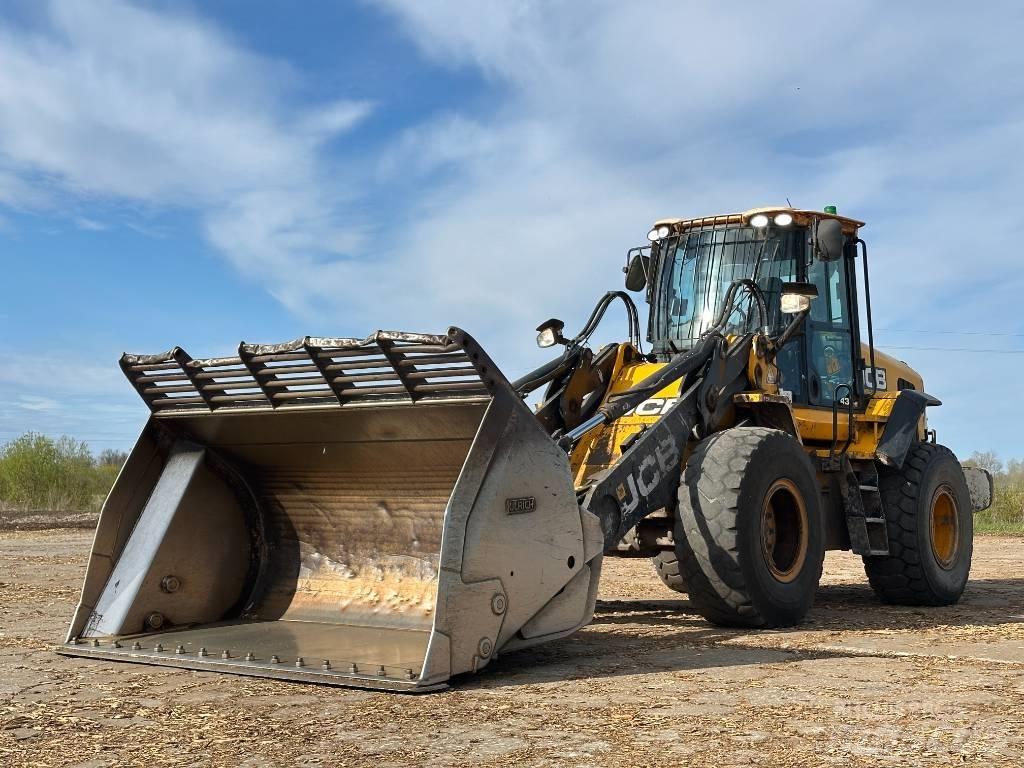 JCB 437 HT 輪胎式裝載機