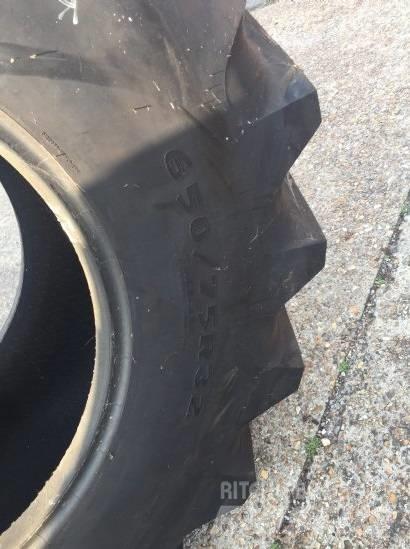 Goodyear 650/75R32 輪胎、車輪和輪圈