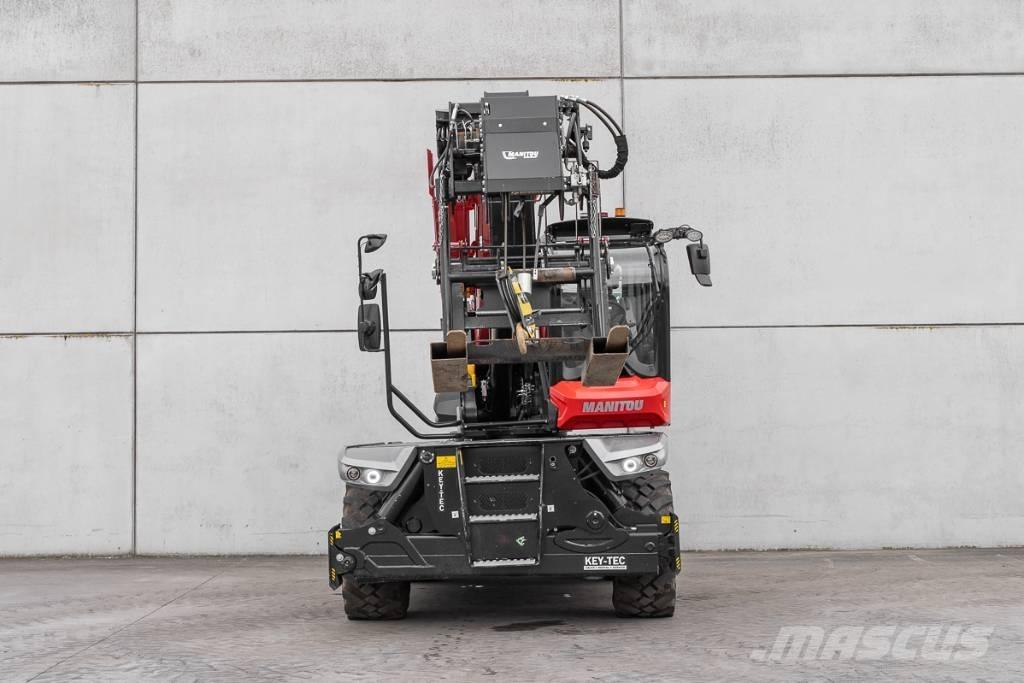 Manitou MRT 2260 伸縮臂操作車
