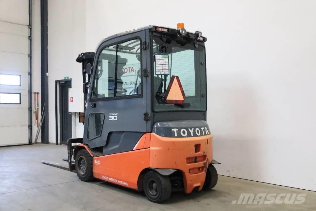 Toyota 8FBMT30 電動堆高機
