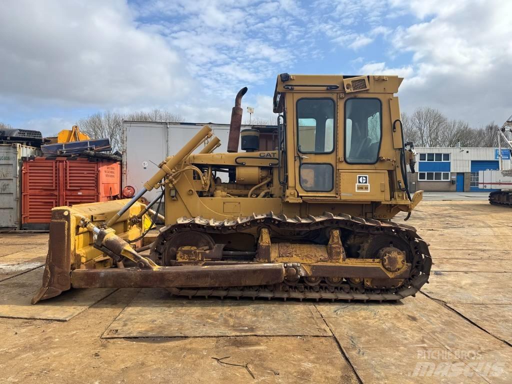 CAT D 6 D 履帶推土機