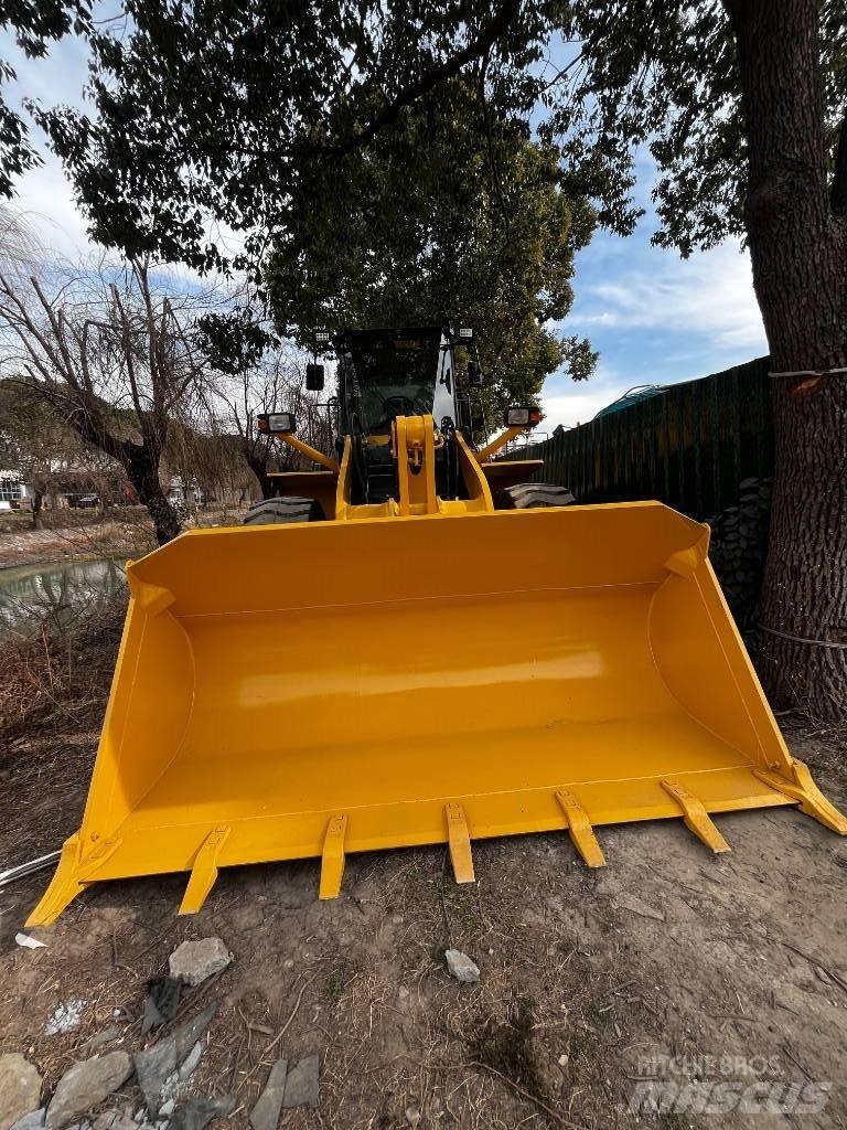 Komatsu WA 380-3 輪胎式裝載機