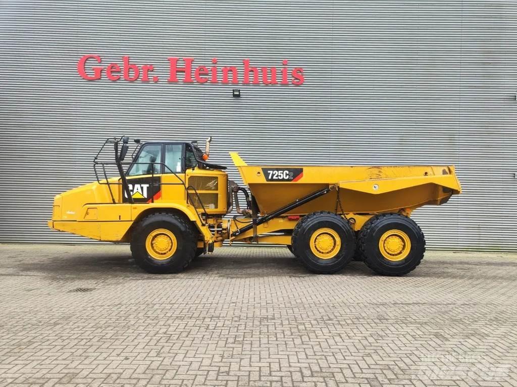 CAT 725 C2 6x6 鉸接式起吊車