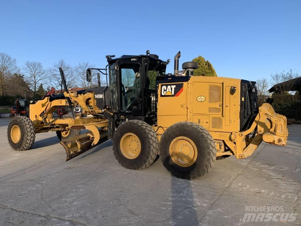 CAT 140 M 3 平土機
