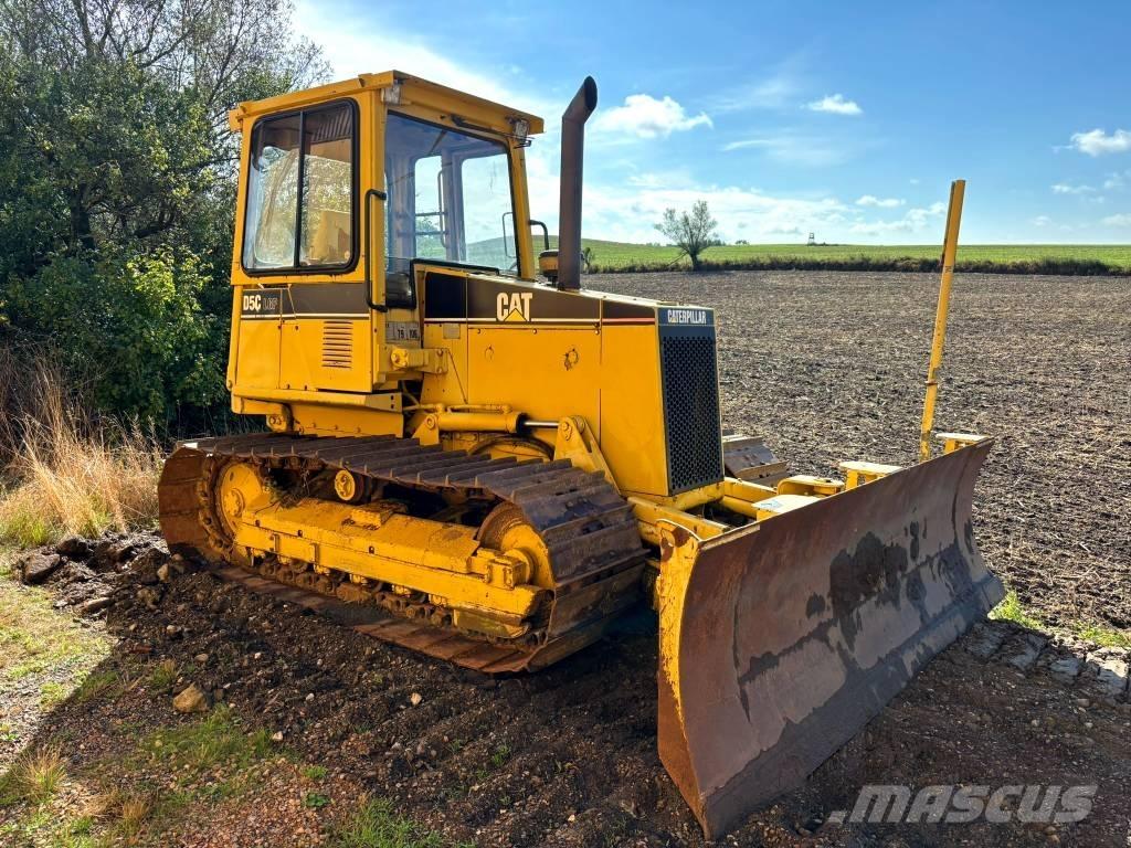 CAT D 5 C 履帶推土機