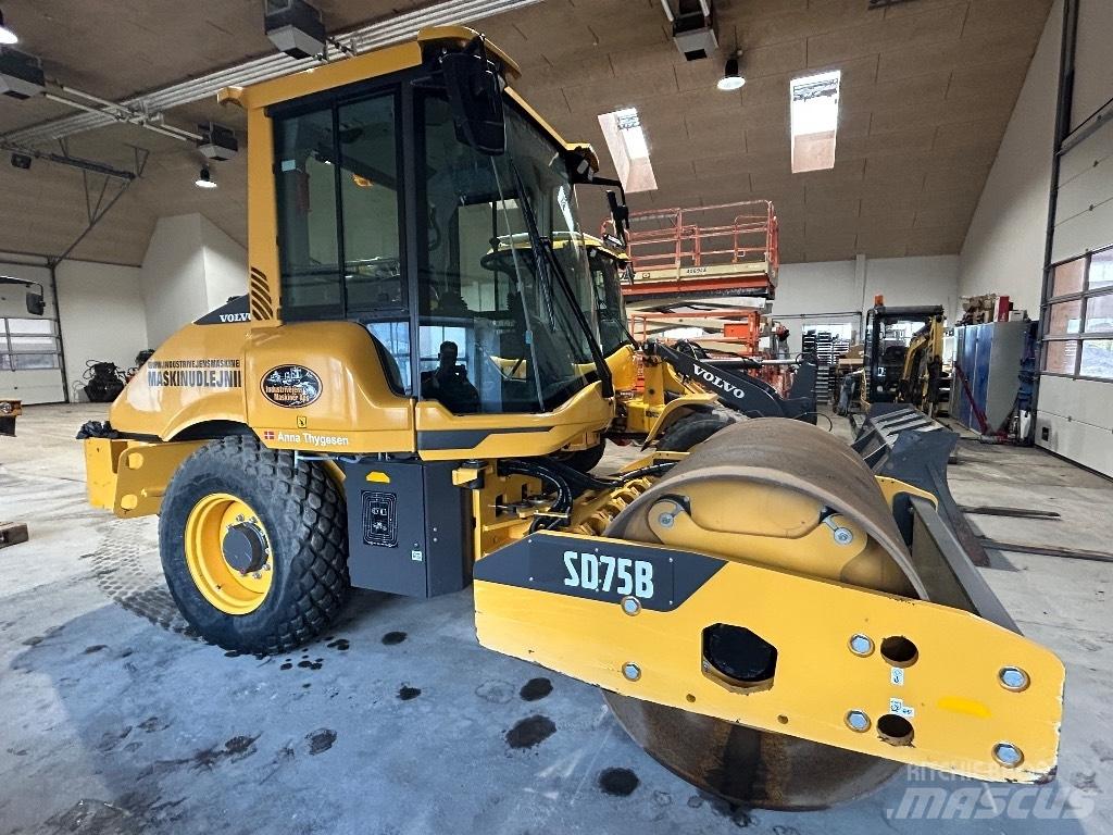 Volvo SD 75 單輪滾壓機