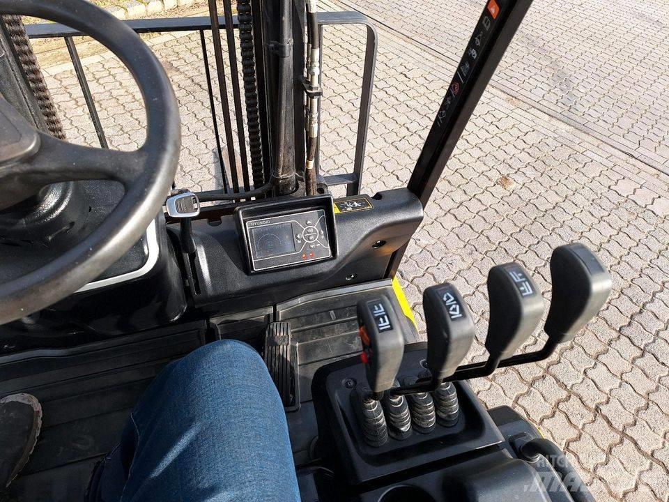 Hyundai 25 BH-9 其他