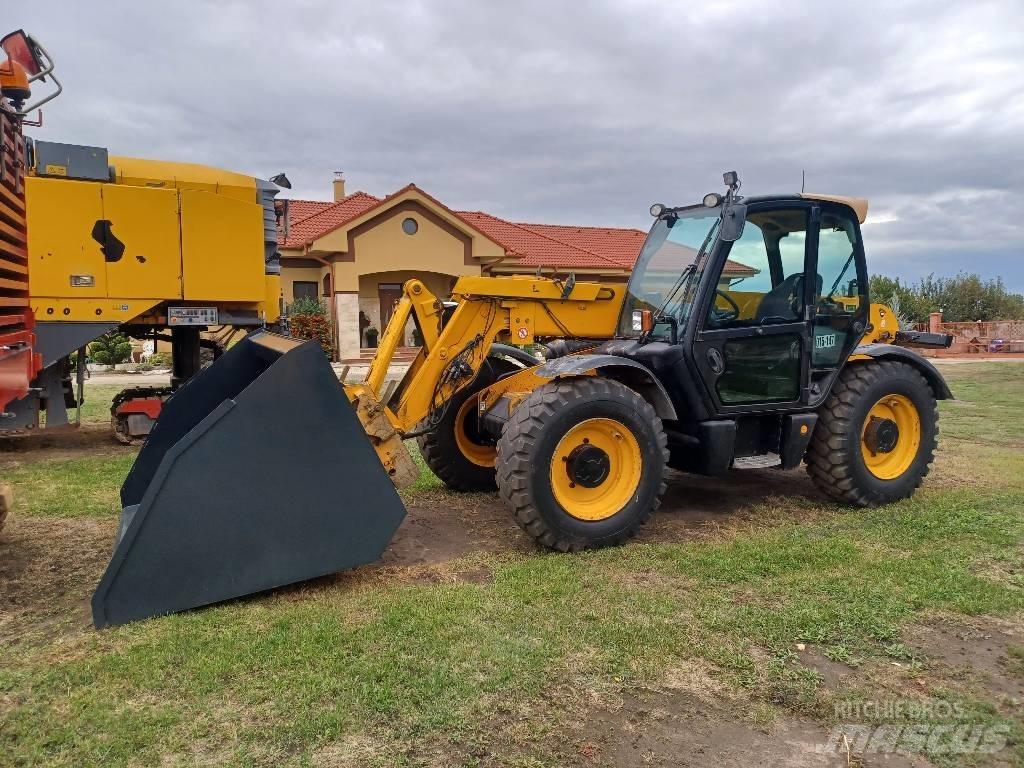 JCB 541-70 農業用伸縮臂裝載機