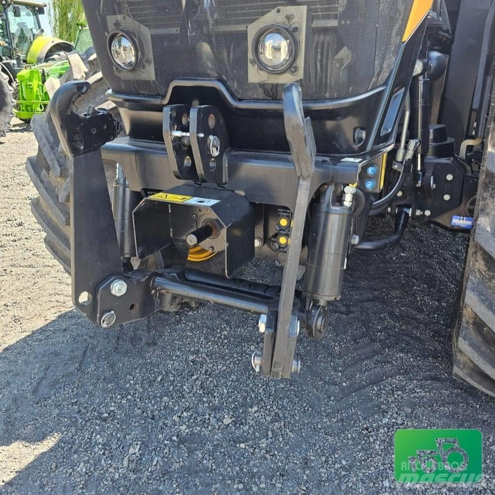 JCB FASTRAC 8330 曳引機