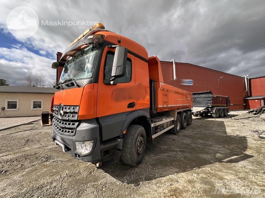 Mercedes-Benz Arocs 傾卸式卡車
