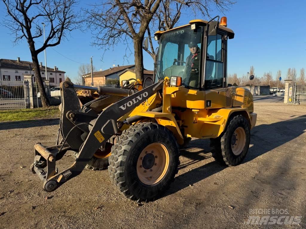 Volvo L 30 G 輪胎式裝載機