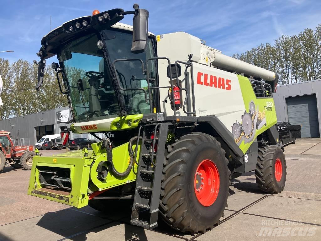 CLAAS Trion 520 聯合收穫機