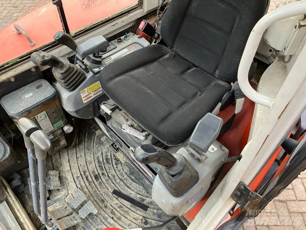 Kubota KX121-3 小型挖土機/掘鑿機<7t(小型挖掘機)