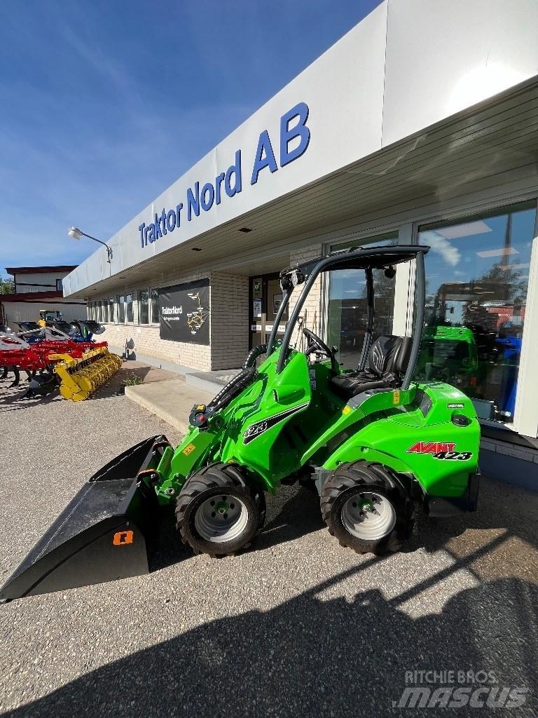 Avant 423 滑移轉向裝載機