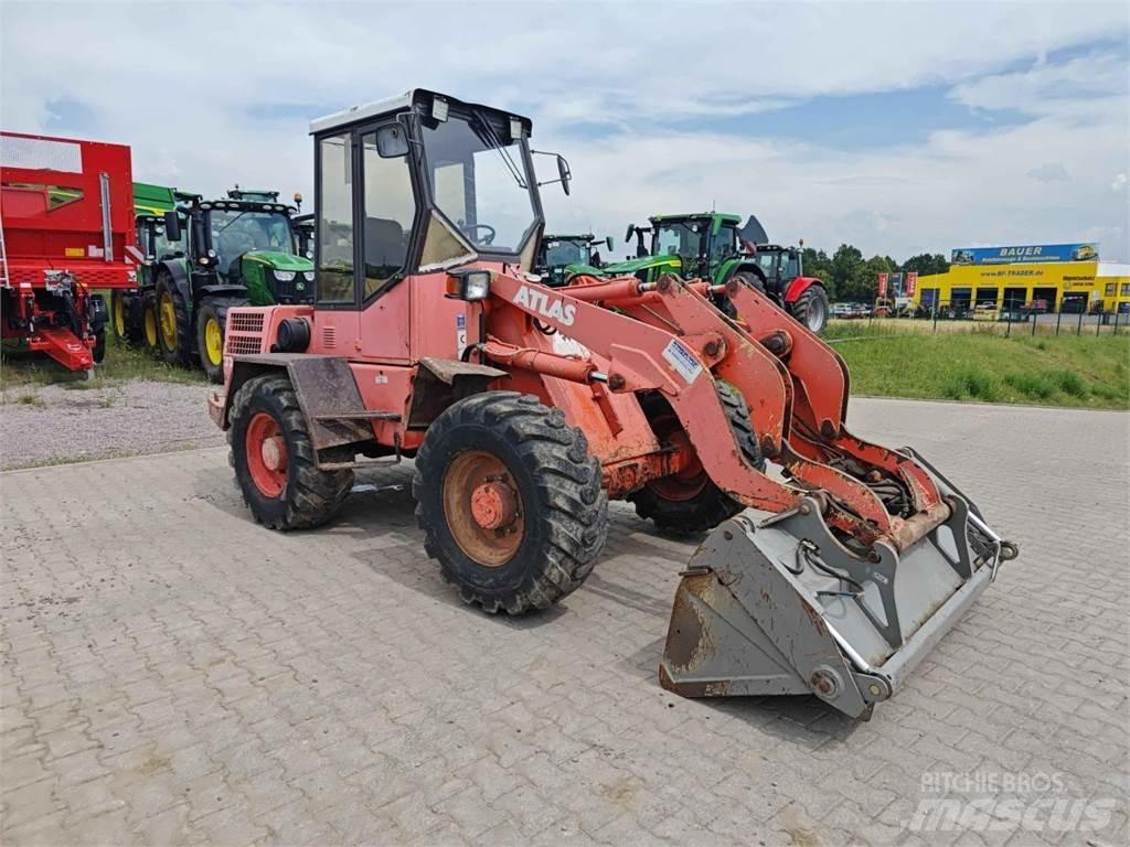 Atlas 72E 輪胎式裝載機