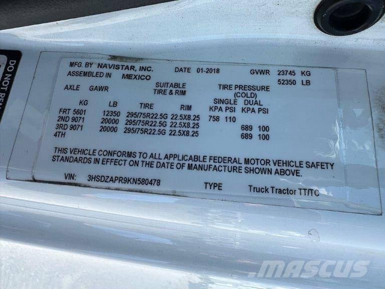 International LT 曳引機組件