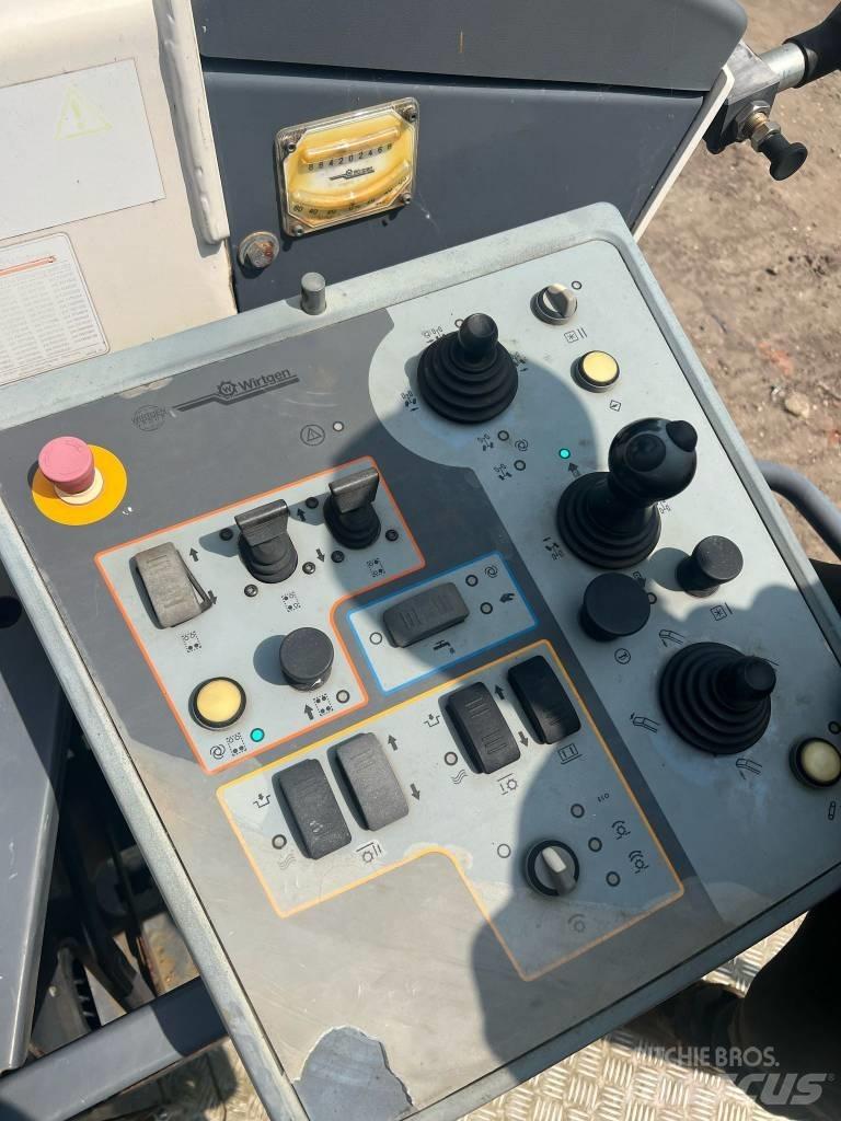 Wirtgen W 220 瀝青冷銑刨機/銑床