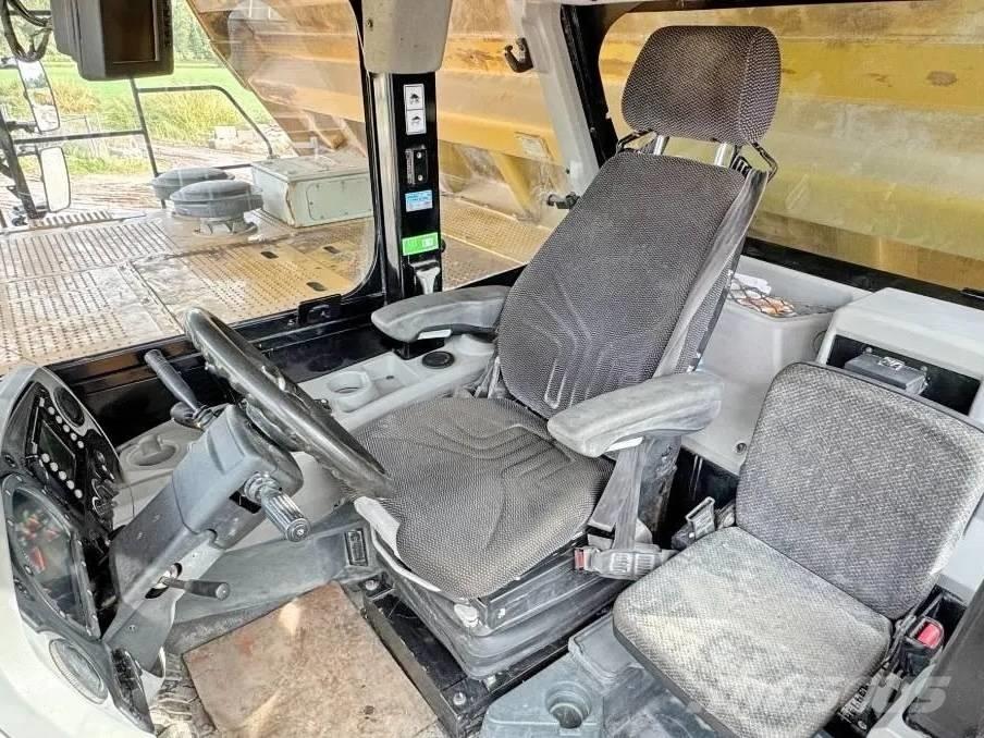 CAT 777 G 鉸接式起吊車