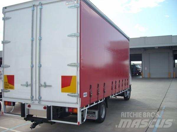 Fuso Fighter 6 篷布卡車
