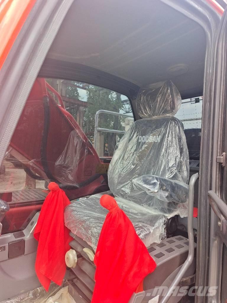 Doosan DX 225 履帶式 挖土機/掘鑿機/挖掘機