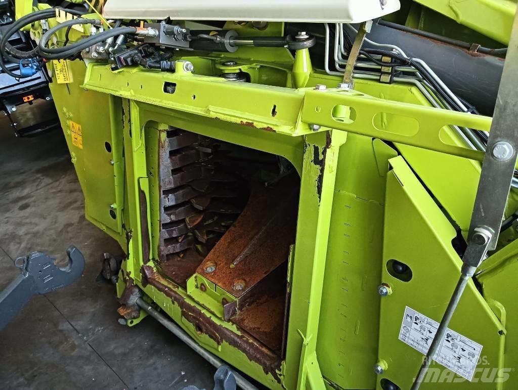 CLAAS Orbis 750 自走式飼料採集機