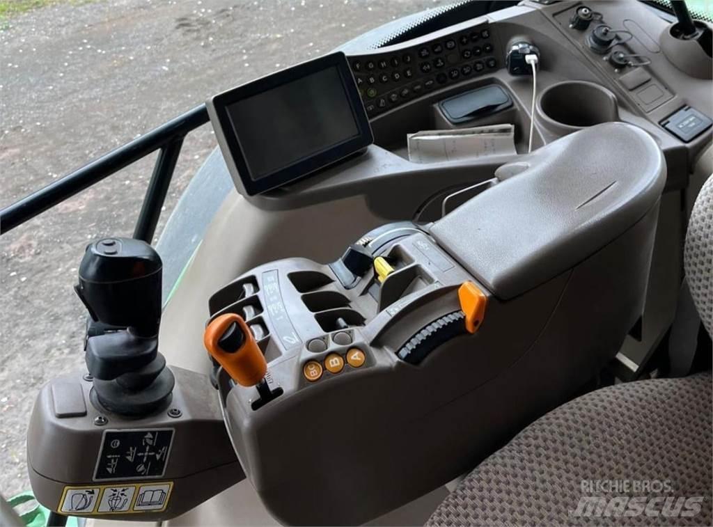 John Deere 6210R 曳引機