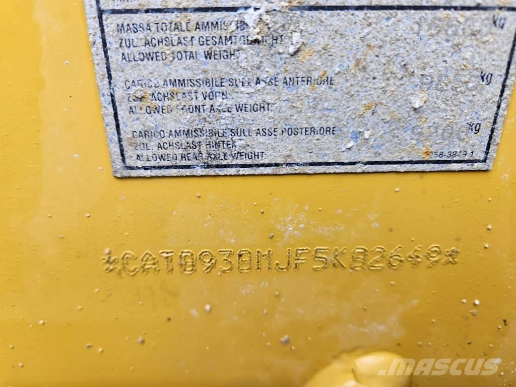 CAT 930 M 輪胎式裝載機