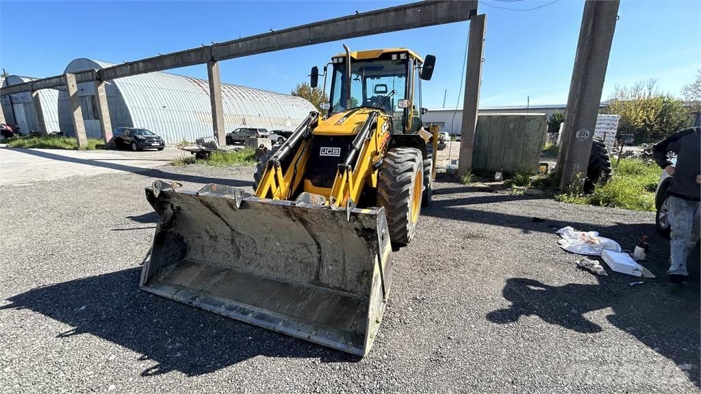 JCB 4CX PRO 反鏟裝載機